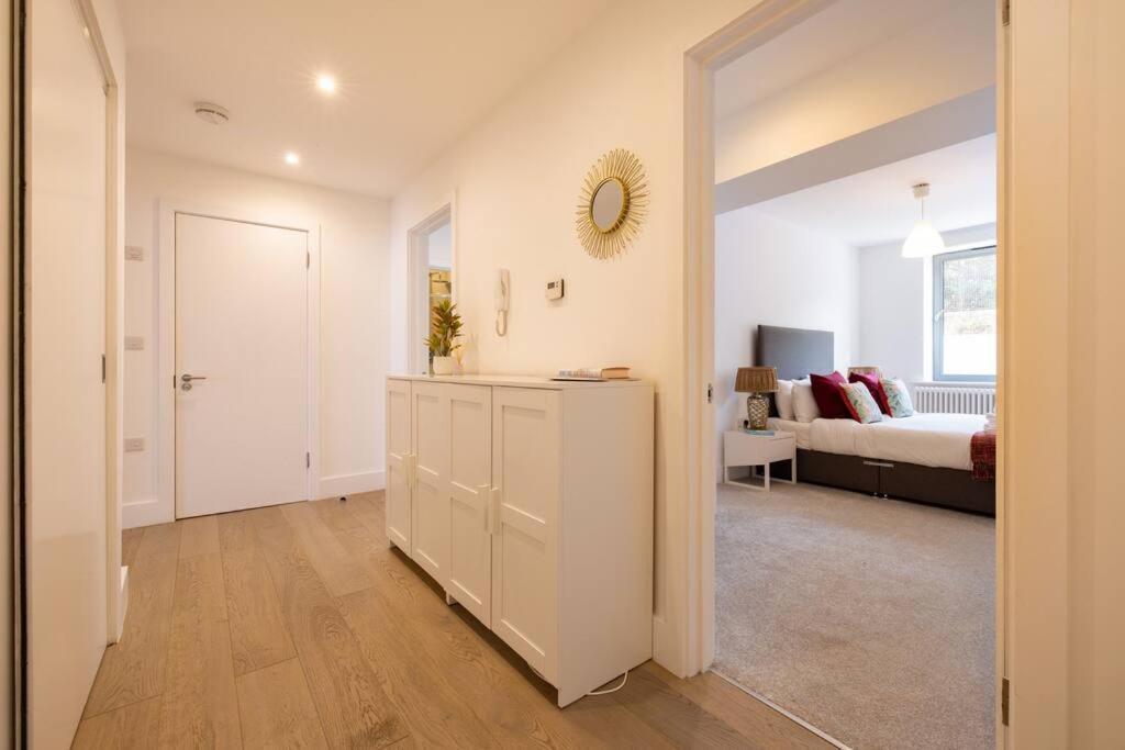 Wild Roses Serviced Apartments - Borough Лондон Экстерьер фото