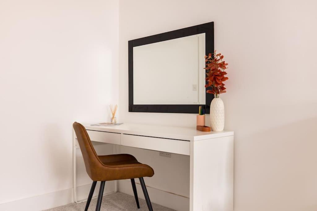 Wild Roses Serviced Apartments - Borough Лондон Экстерьер фото