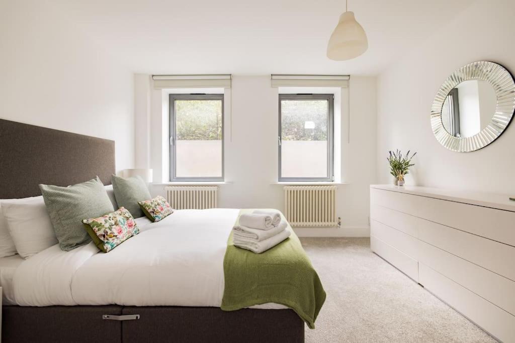 Wild Roses Serviced Apartments - Borough Лондон Экстерьер фото