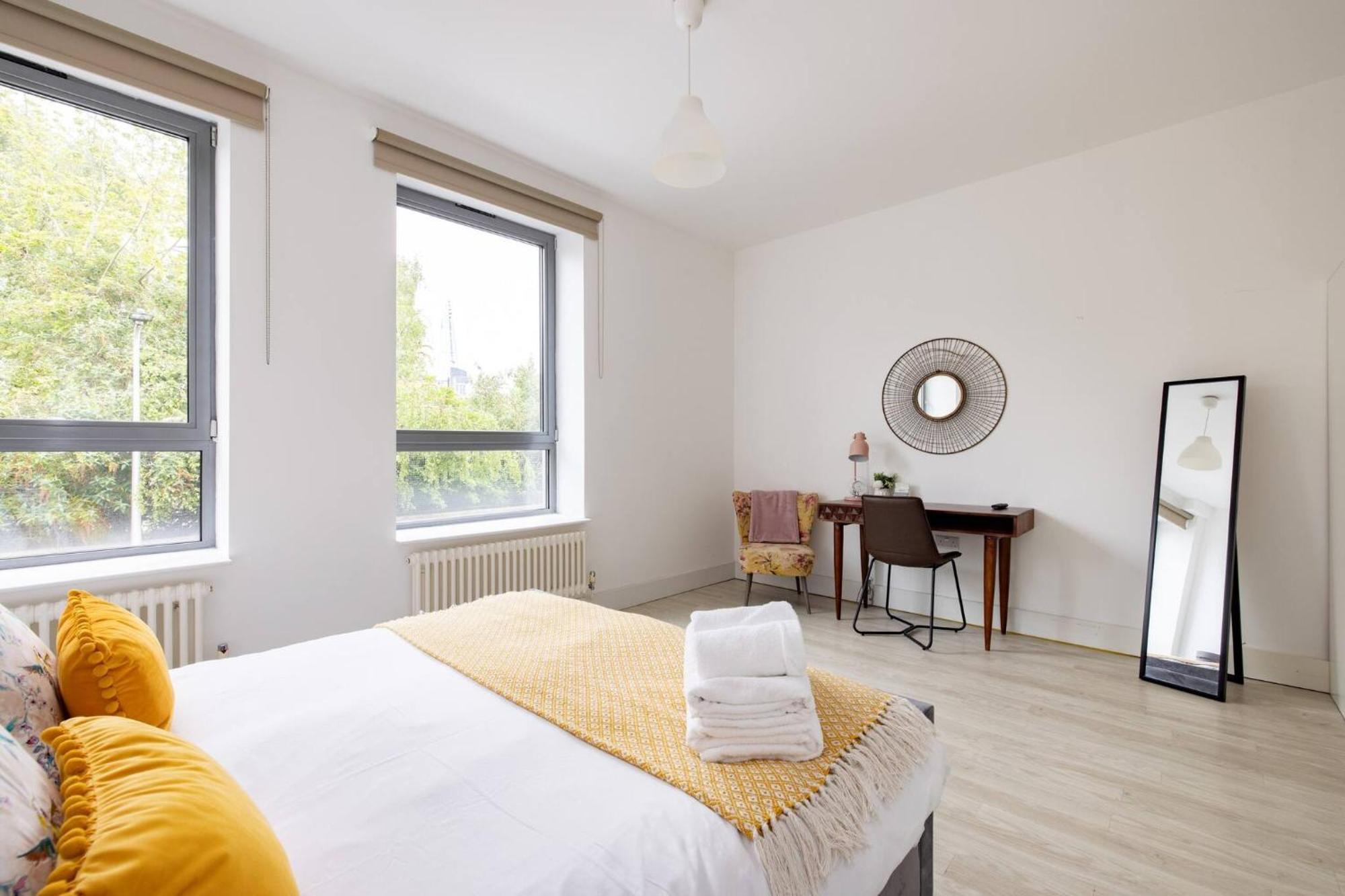 Wild Roses Serviced Apartments - Borough Лондон Экстерьер фото
