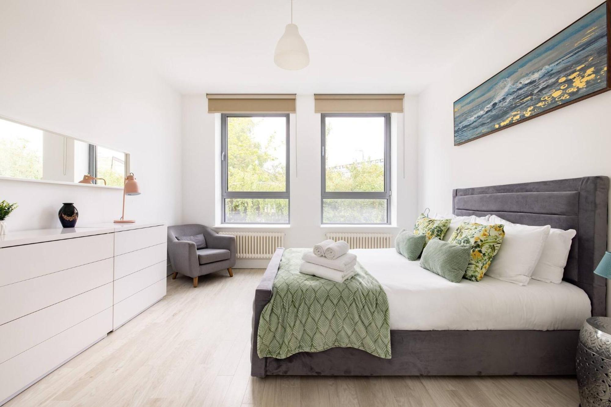 Wild Roses Serviced Apartments - Borough Лондон Экстерьер фото