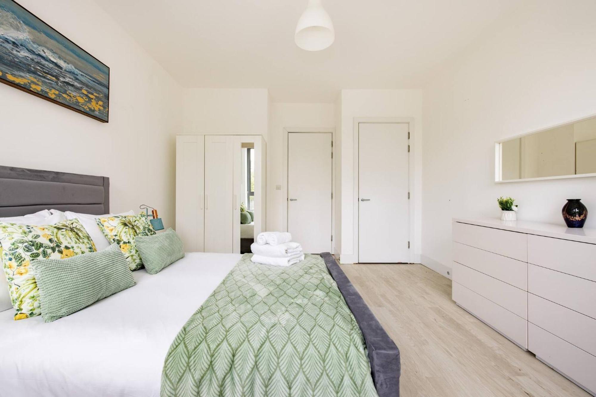 Wild Roses Serviced Apartments - Borough Лондон Экстерьер фото