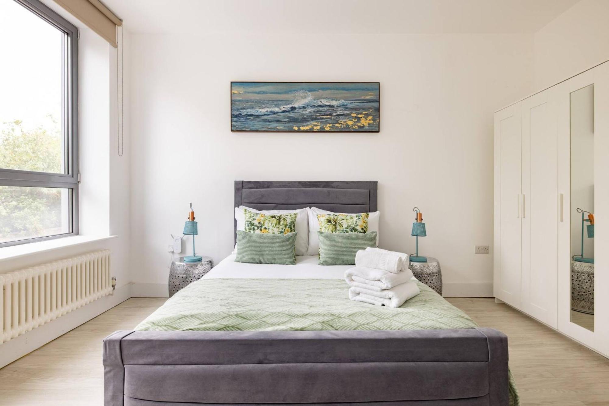 Wild Roses Serviced Apartments - Borough Лондон Экстерьер фото
