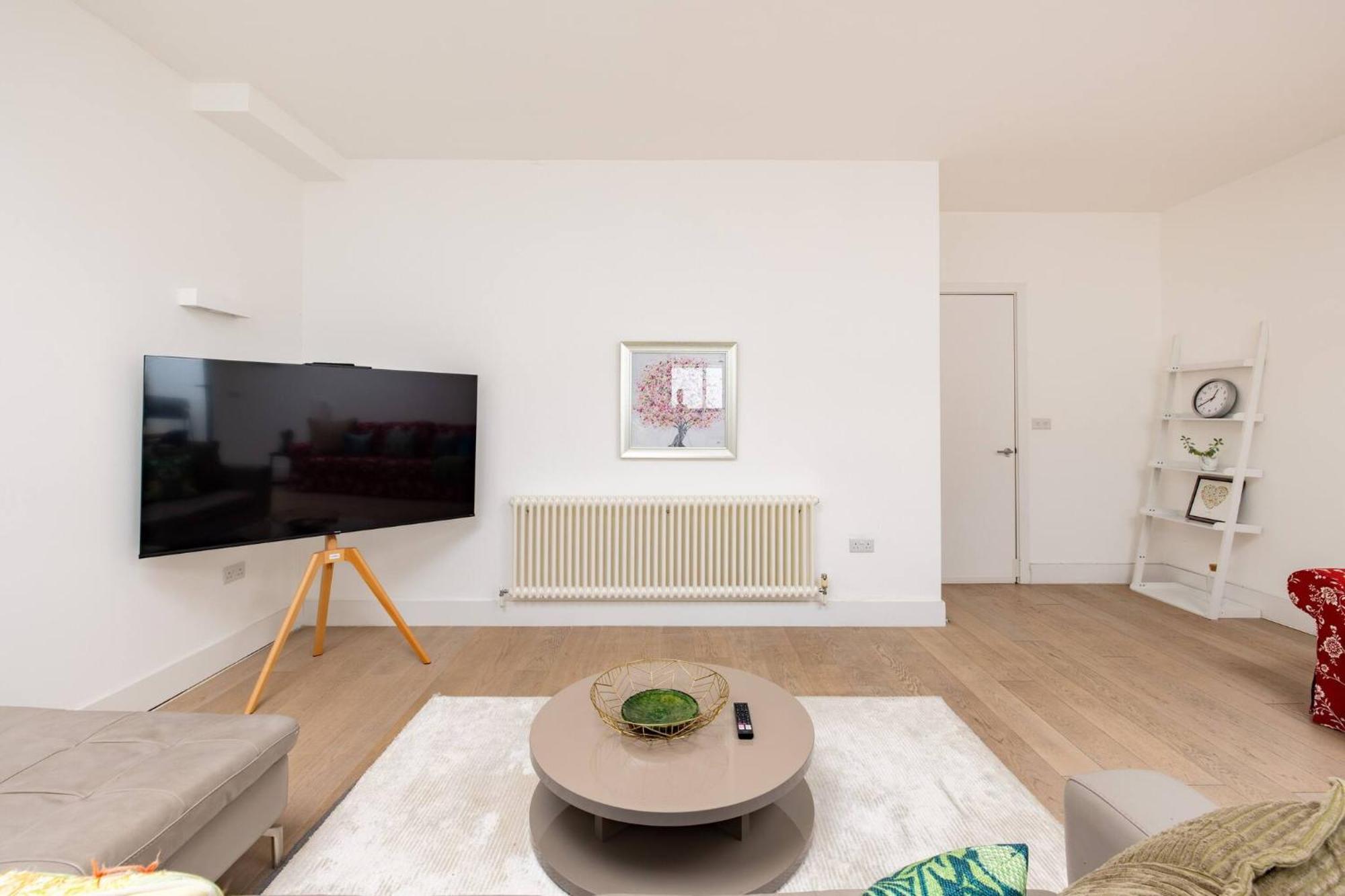 Wild Roses Serviced Apartments - Borough Лондон Экстерьер фото